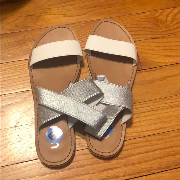 unisa white sandals